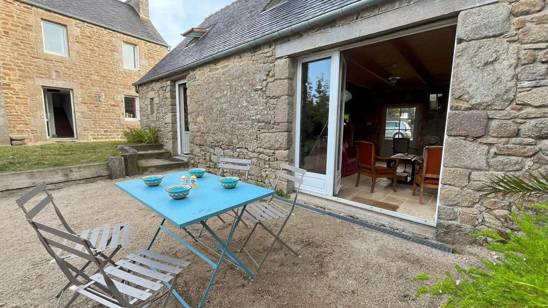 Holiday home Maison Double En Pierres Pour Grande Famille Ou Groupe Amis Sibiril