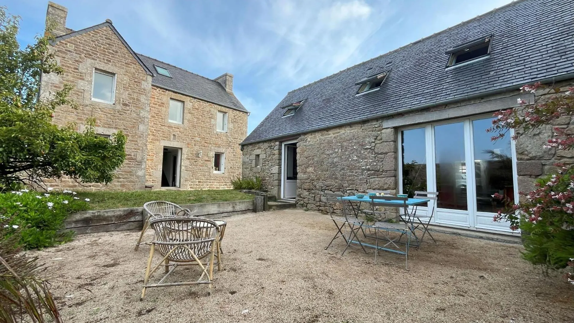 Maison Double En Pierres Pour Grande Famille Ou Groupe Amis Sibiril Holiday home